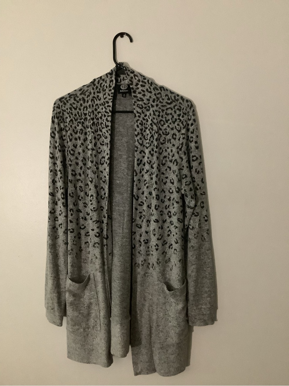 bobeau Grey Leopard Open-Front Cardigan